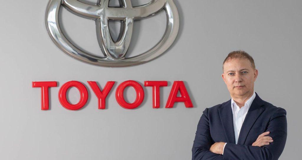 Toyota Carros H Bridos S O Os Mais Adequados Para O Brasil Novo