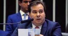 O presidente da câmara, Rodrigo Maia