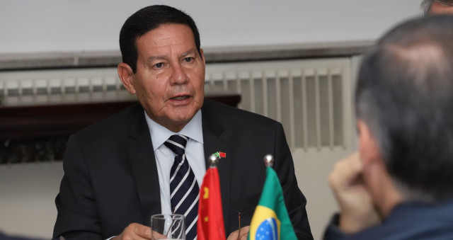 General Mourão