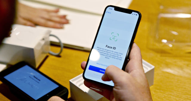 Face-id-celular