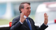 Presidente Jair Bolsonaro deixa Palácio da Alvorada