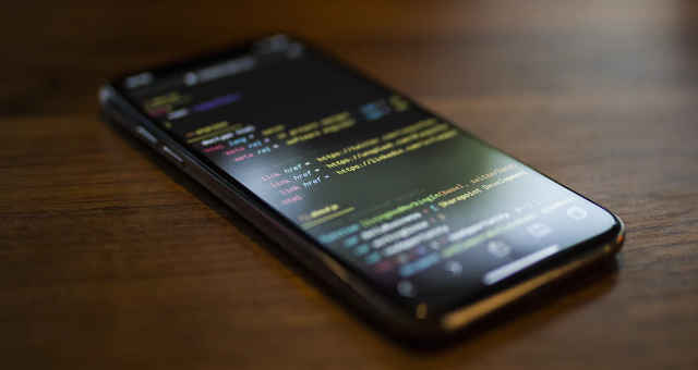 código hacker programação invasão celular ameaça segurança