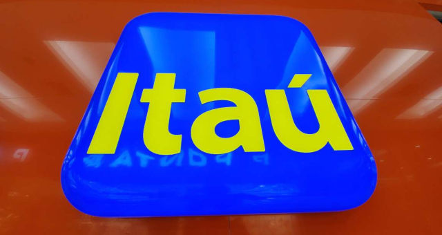 Itaú ITUB4