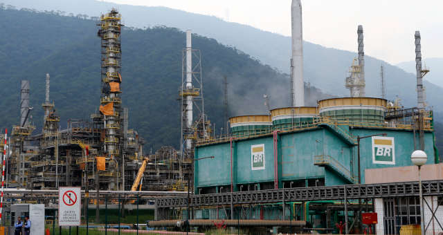 Refinaria da Petrobras em Cubatão