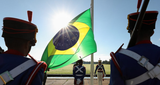 Militares Exército Bandeira Brasil