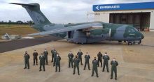 Entrega do terceiro avião cargueiro KC 390 da Embraer à Força Aérea Brasileira