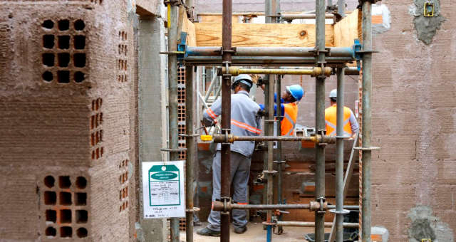 Canteiro de obras do reassentamento de Bento Rodrigues