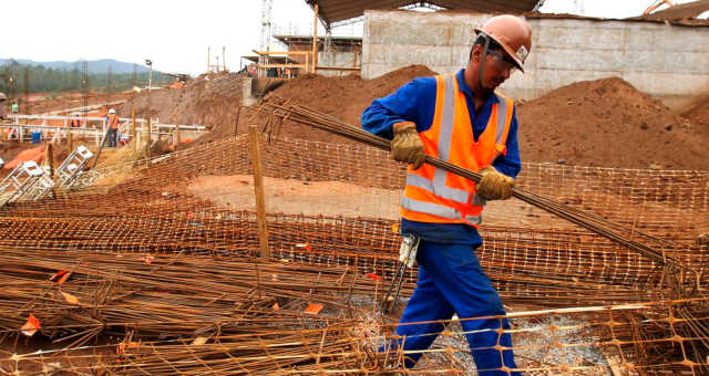 Canteiro de obras do reassentamento de Bento Rodrigues