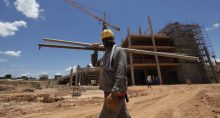 Construção do estádio Arena Pantanal