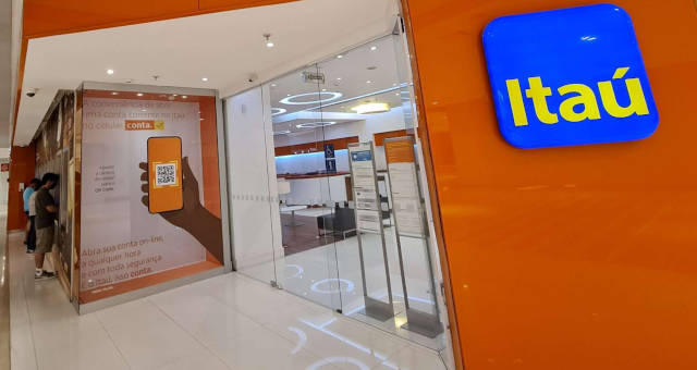 Itaú ITUB4