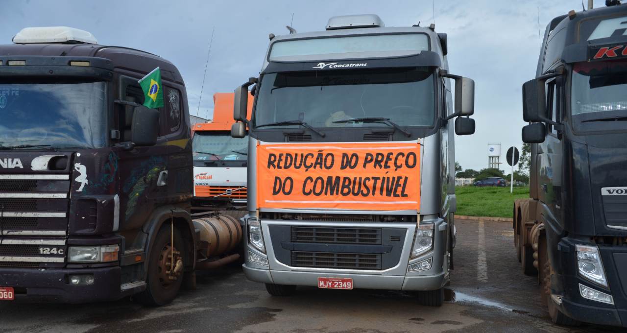 Caminhoneiros combustíveis diesel gasolina preço greve