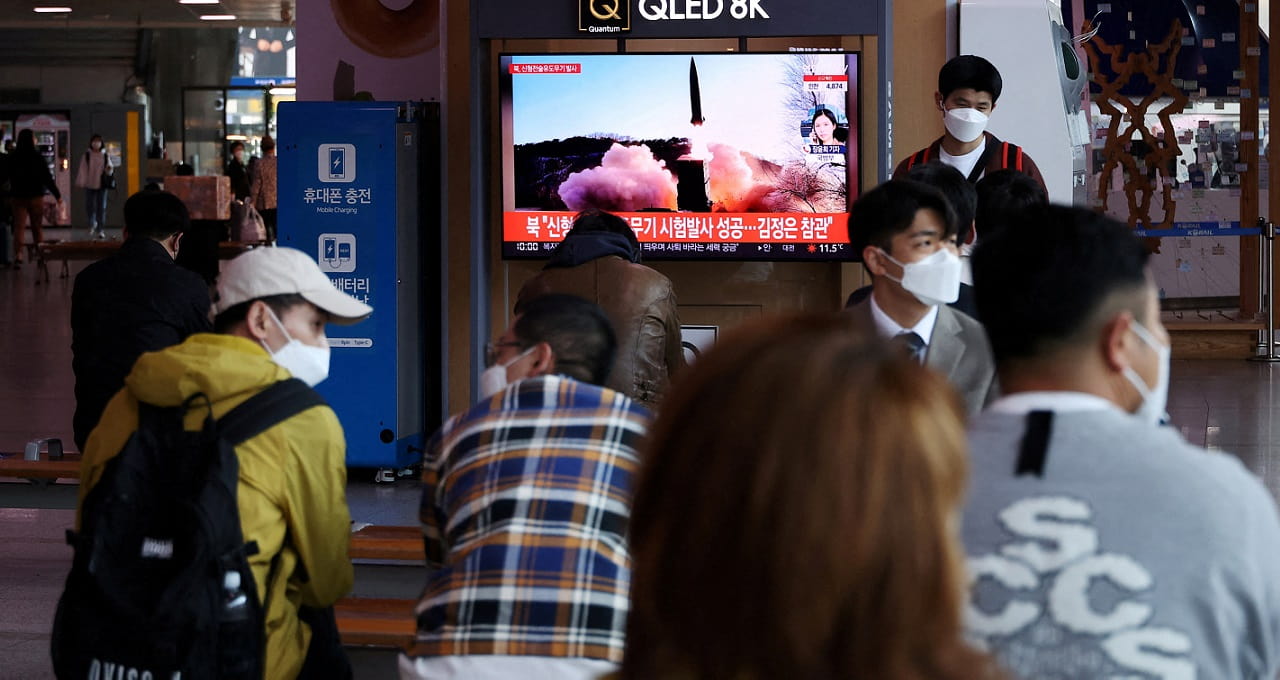 Estação de trem em Seul, Coreia do Sul, Armamento nuclear