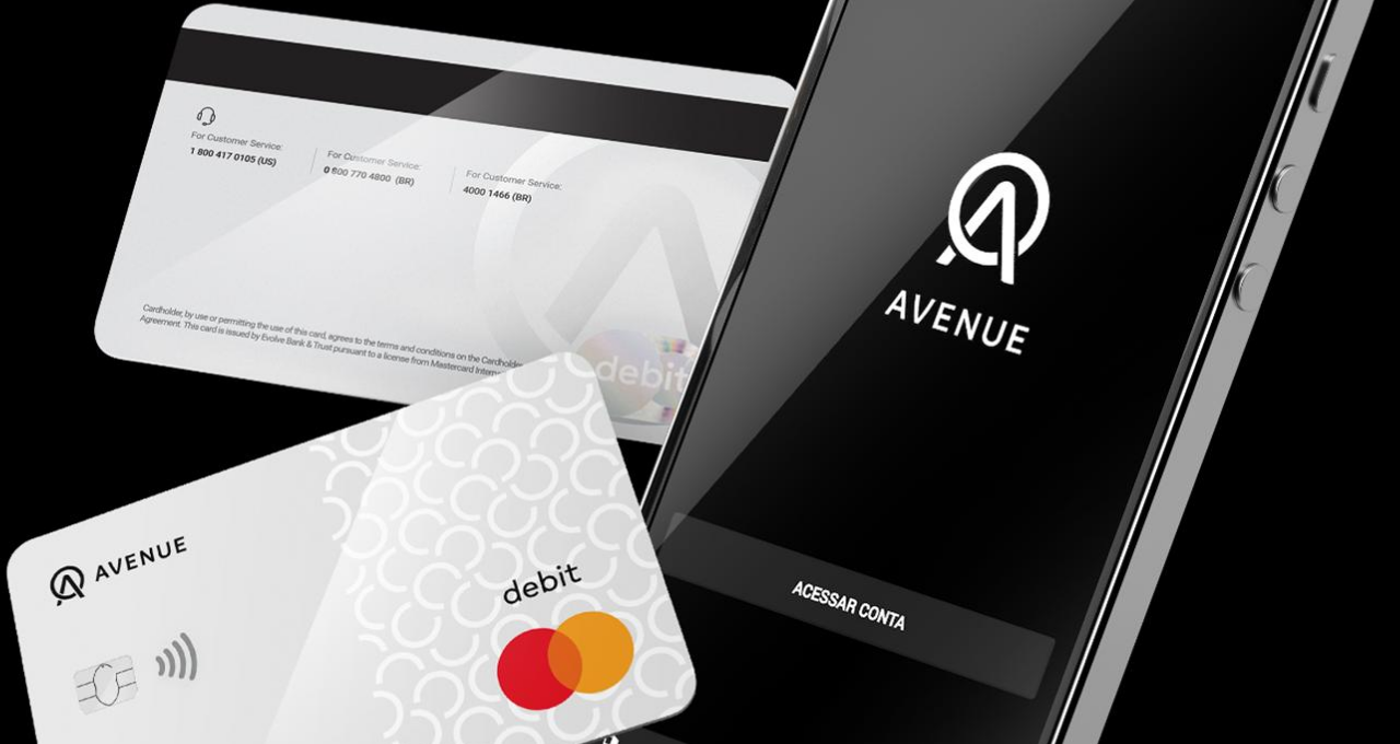 Cartões da Avenue Banking e celular com app da Avenue