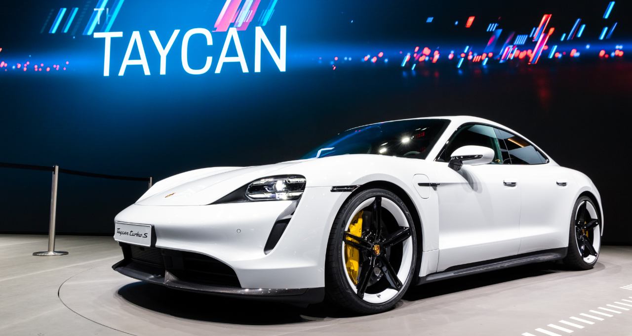 Porsche Taycan Carro elétrico