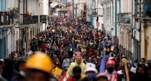 Manifestantes em Quito