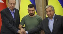 Erdogan, Zelenskiy e Guterres em Lviv