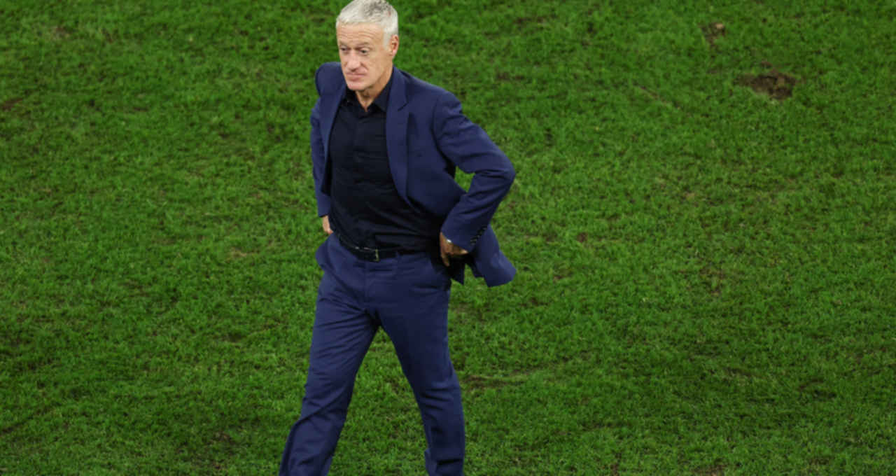 Técnico da seleção da França, Didier Deschamps, após derrota para a Tunisia na Copa do Mundo do Catar