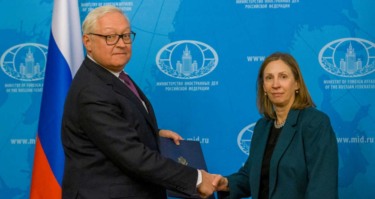 Sergei Ryabkov e Lynne Tracy