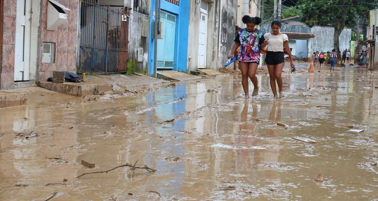 Chuvas no litoral norte de São Paulo