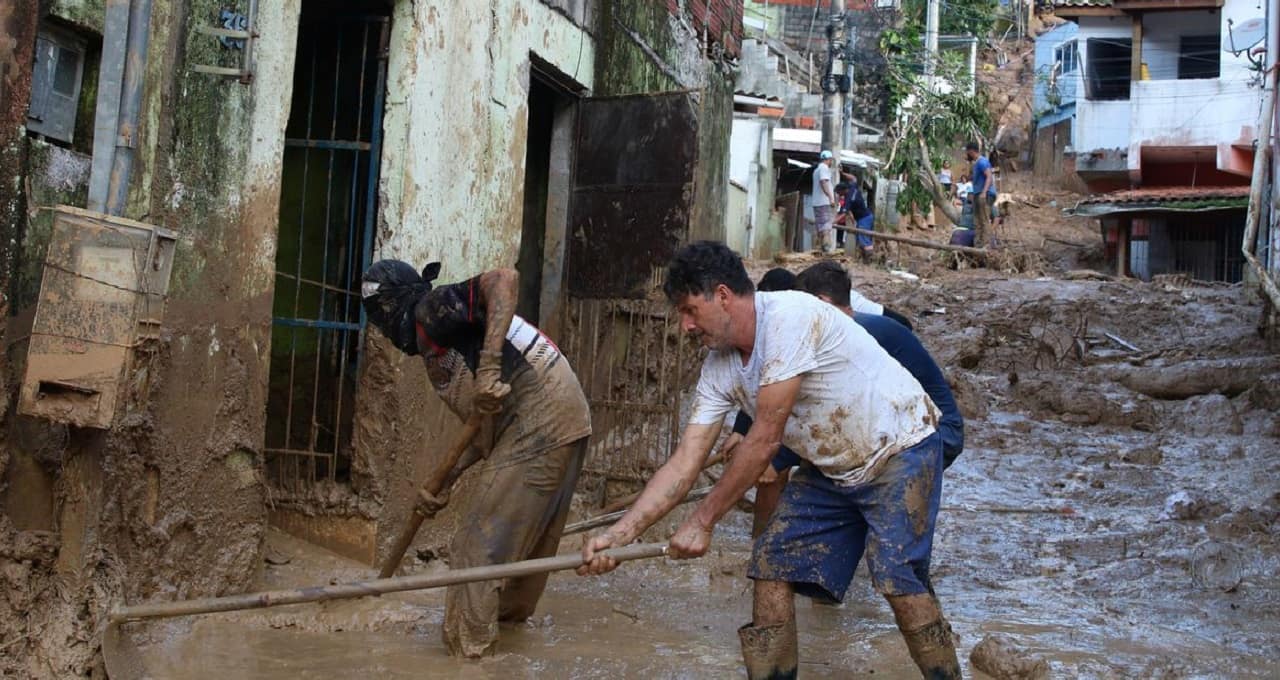 Chuvas no litoral norte de São Paulo