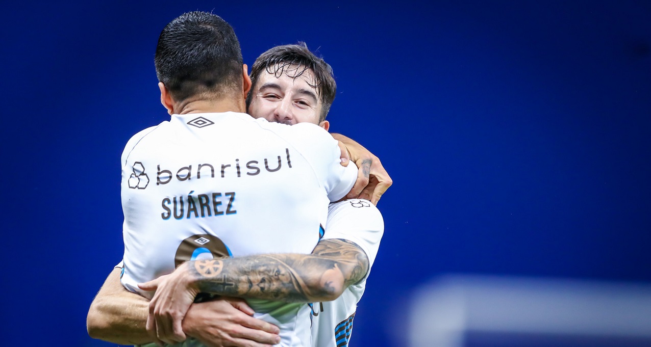 Jogadores do grêmio em partida contra o Cruzeiro, nas oitavas da Copa do Brasil 2023 (Lucas Uebel/Grêmio FBPA/Divulgação)