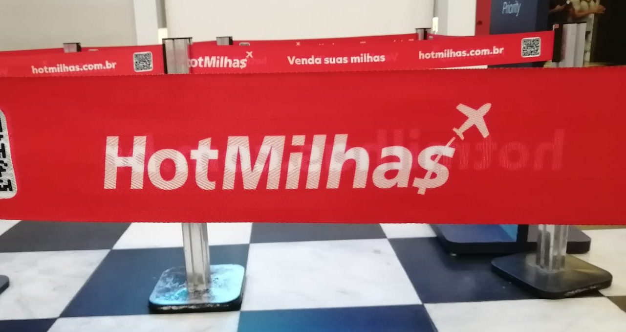 Hot Milhas setor aéreo passagens agência turismo viagens