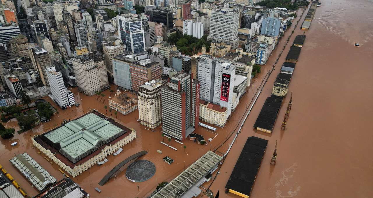 enchentes rio grande do sul RS abril maio 2024 multiplan lojas renner 