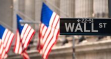 Wall Street tem rali pré-Natal; S&P e Dow Jones sobem mais de 1%